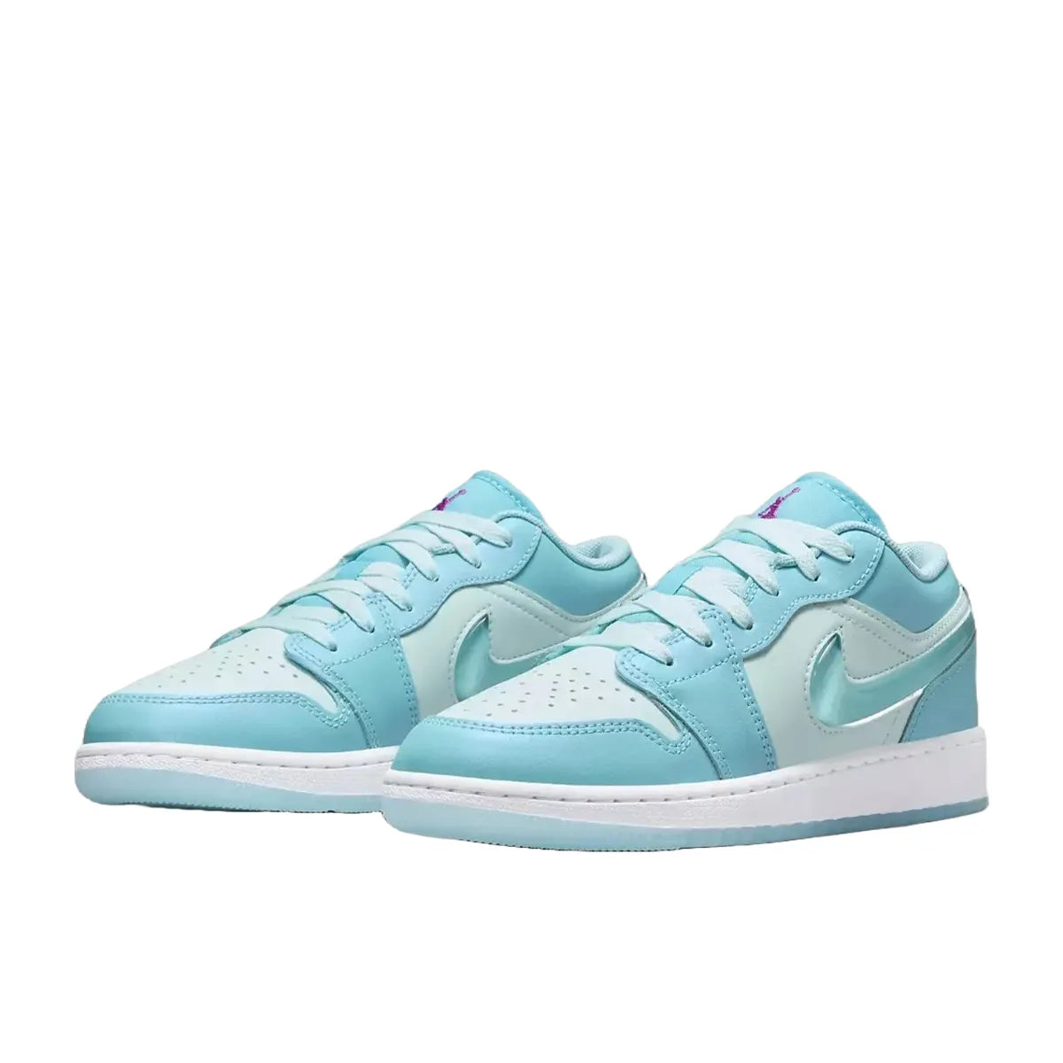 Jordan 1 Low SE sneakers (GS), side view, model FN7366-400, in Aquarius Blue with white details.