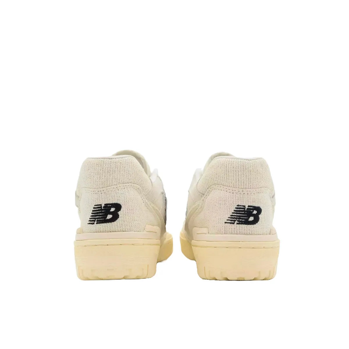 New Balance 550 sneakers, back view, model BB550MDA in rattan with sea salt details.