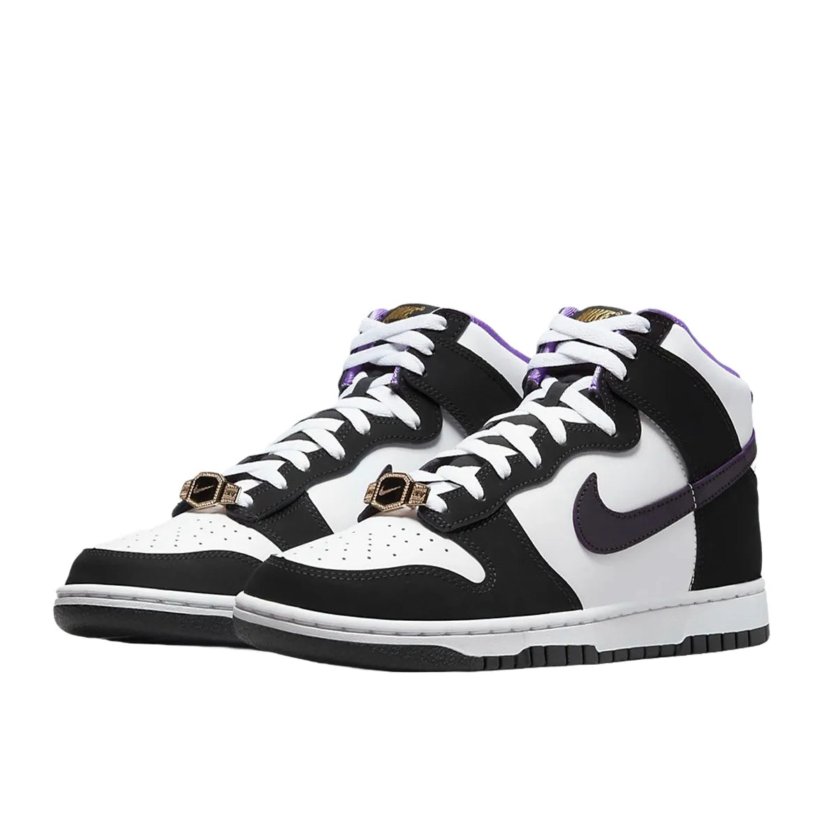 Nike Dunk High SE World Champs sneakers, front view, model DR9512-001 in black and white.