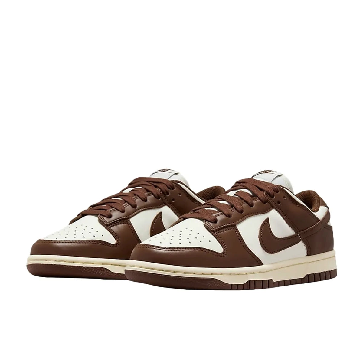 Nike Dunk Low Cacao Wow Women's sneakers, front view, model DD1503-124, in light brown with cream accents.