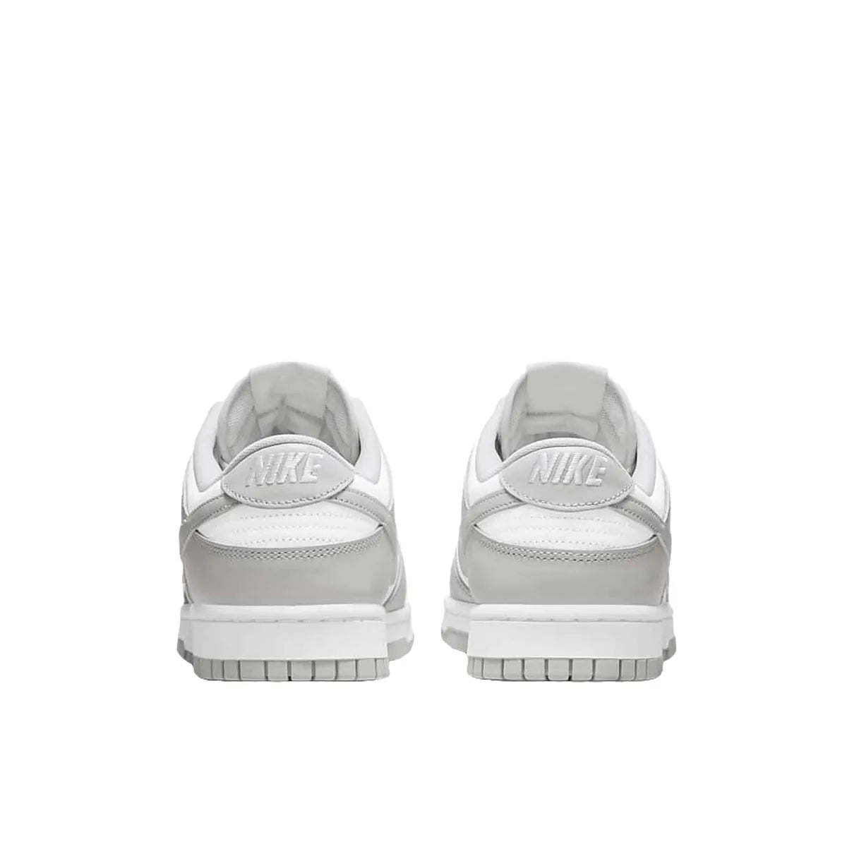 Nike Dunk Low sneakers in Grey Fog, back view, model DD1391-103 in grey and white.