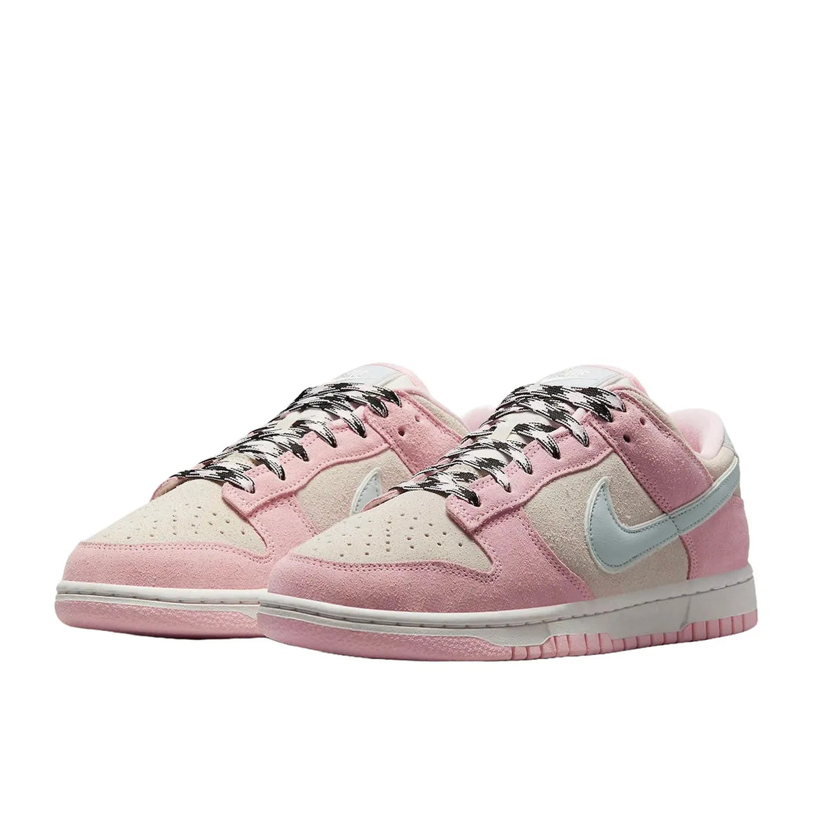 Nike Dunk Low LX Women's sneakers, front view, model DV3054-600 in pink foam with white details.