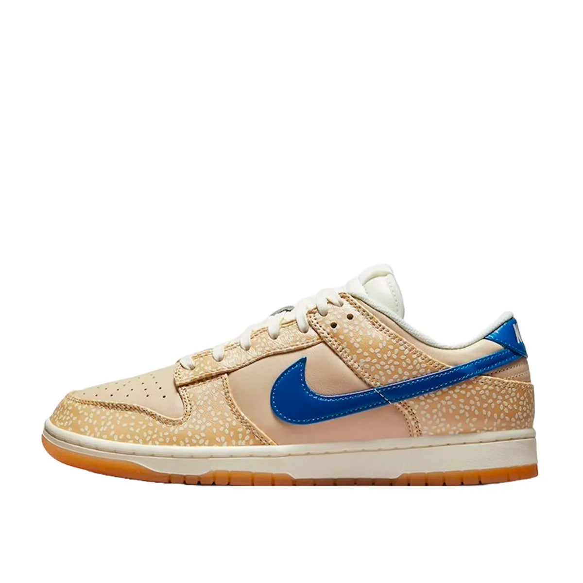 Nike Dunk Low Montreal Bagel sneakers, side view, model DZ4853-200, in sesame with beige and brown accents.