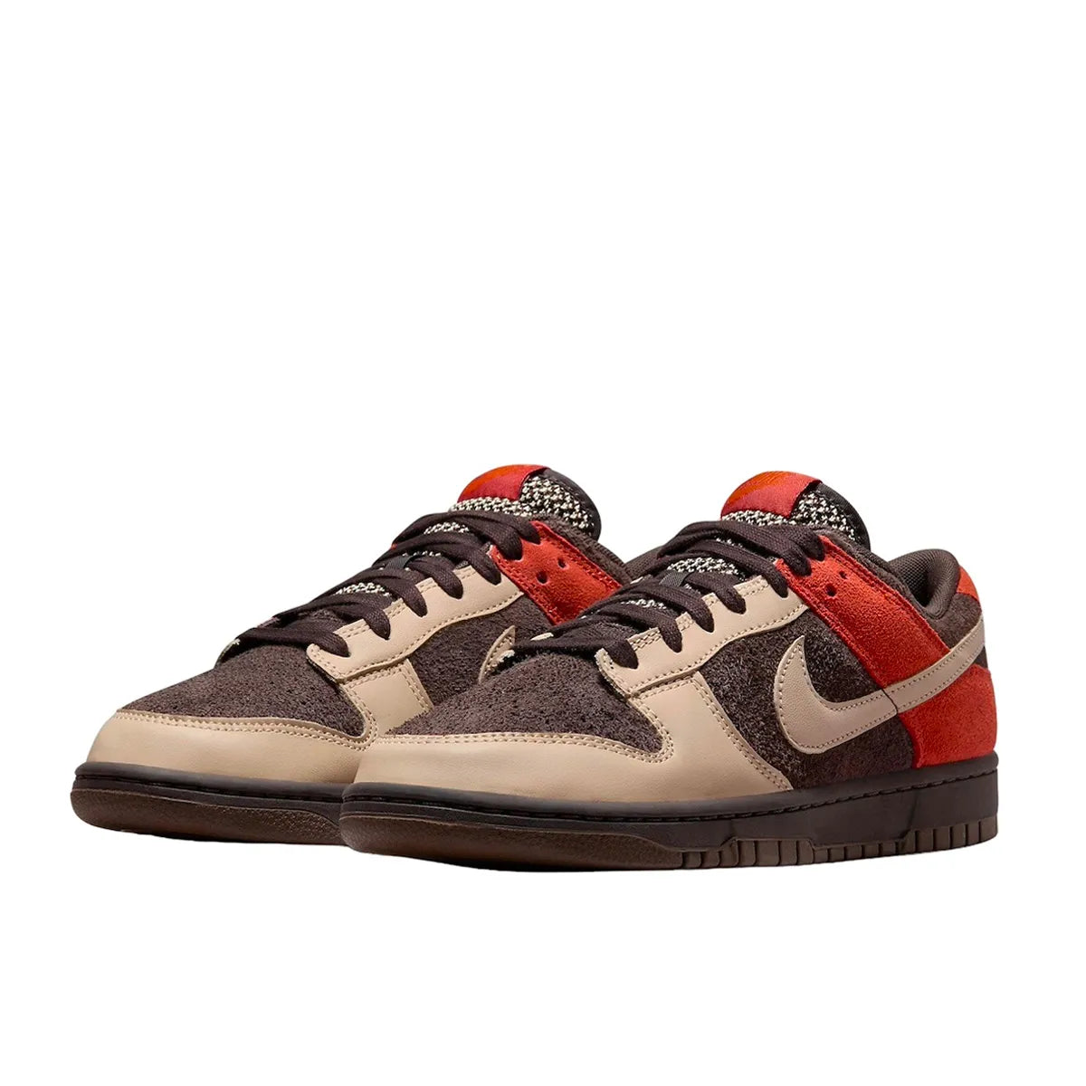 Nike Dunk Low Red Panda sneakers, front view, model FV0395-200 in beige and red with brown details.